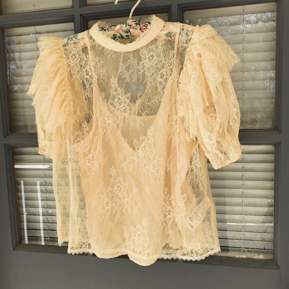 Free People Cream Lace Short Sleeved Top Blouse Size Small S